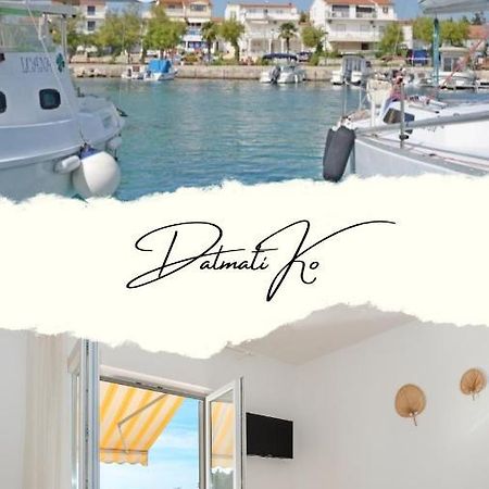 Apartment And Rooms Dalmatiko Vodice Exteriör bild