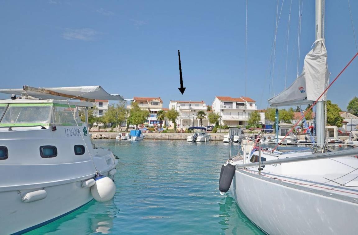 Apartment And Rooms Dalmatiko Vodice Exteriör bild