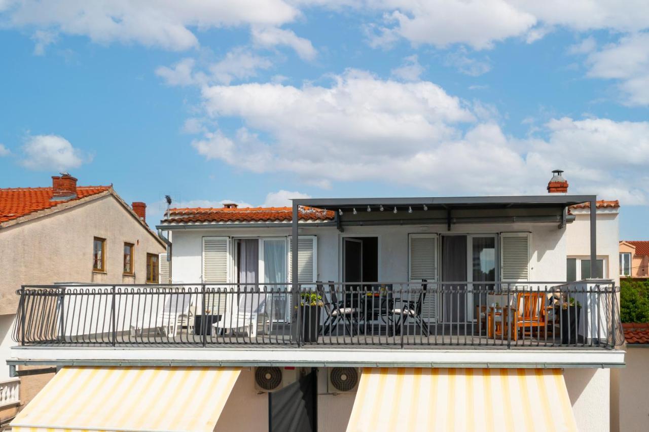 Apartment And Rooms Dalmatiko Vodice Exteriör bild