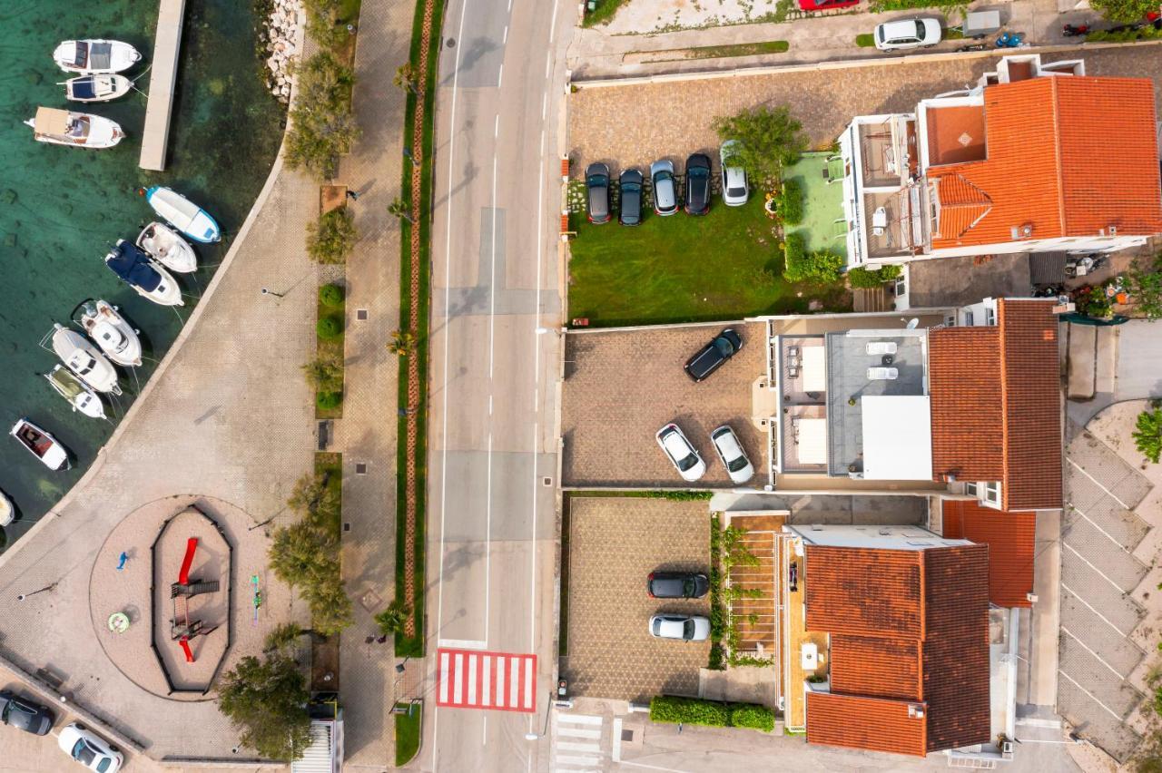 Apartment And Rooms Dalmatiko Vodice Exteriör bild